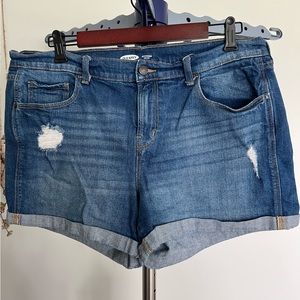 Old Navy Boyfriend style mid rise shorts